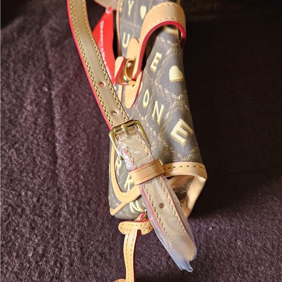 3) New D&B Purse Small Flap Coffee - Picture 3 of 4